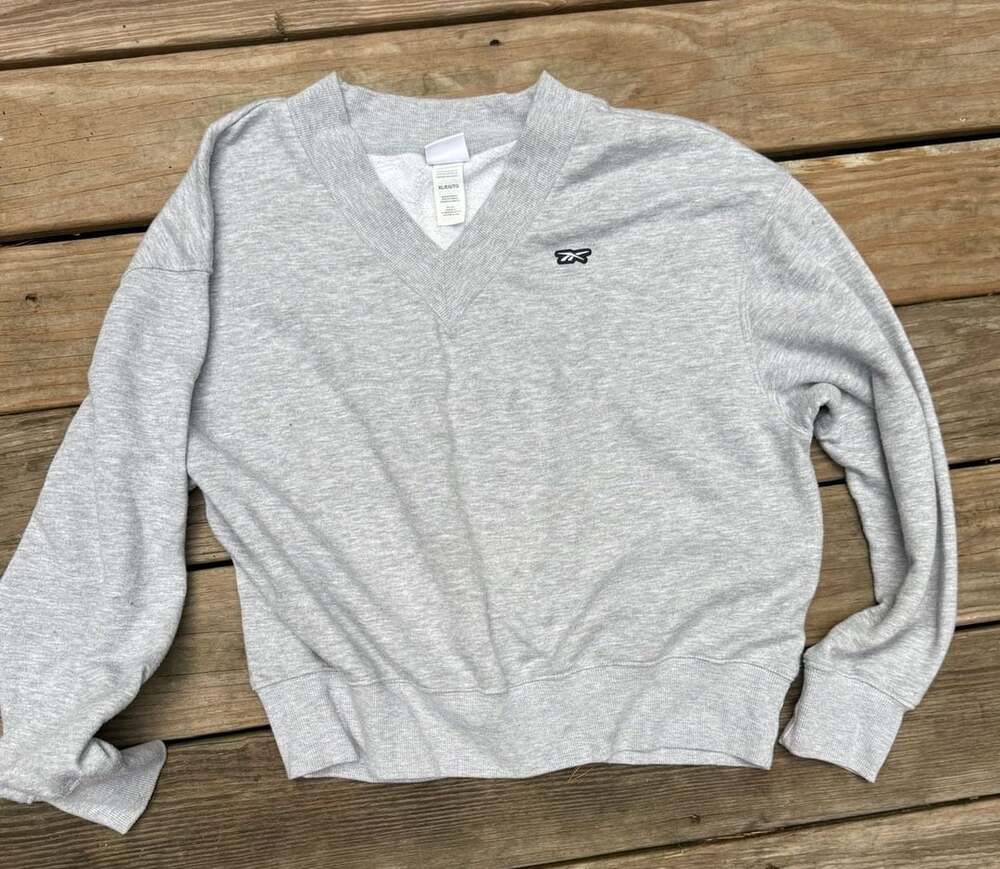 Reebok Gray V-Neck Sweatshirt Size XL